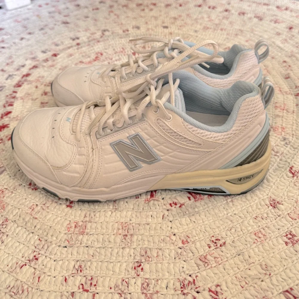 New Balance Women's White Training Running Shoes Size 9 1/2(AA), 9.5(2A)